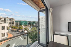 Stunning Spacious Studio in Viaduct Basin